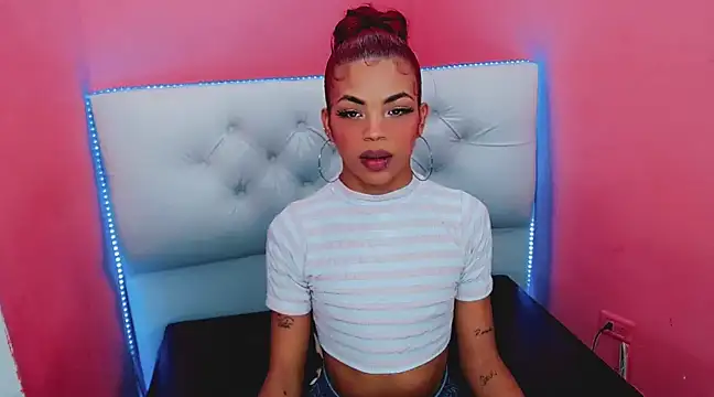 Snapshot of alexa-xxx- chatting on January 7, 6:27 am alexa-xxx- online show from January 7, 6:27 am