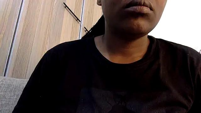 Snapshot of creamyjuices01 chatting on July 19, 1:42 am creamyjuices01 online show from July 19, 1:42 am