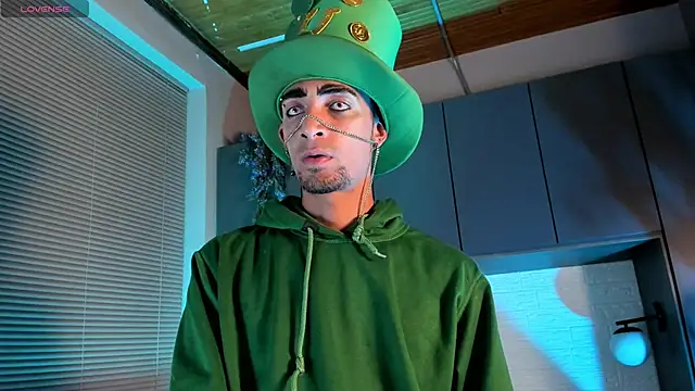 DrakeNeumann online show from October 29, 3:53 am