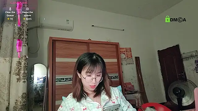 Lili 666 online show from October 25, 5:08 pm