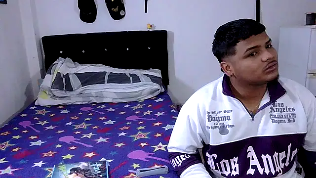 Boycuriousxxx online show from March 9, 11:36 am