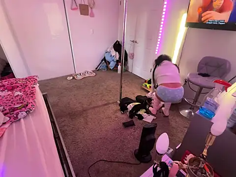 Onlypawzz online show from February 25, 2:59 pm