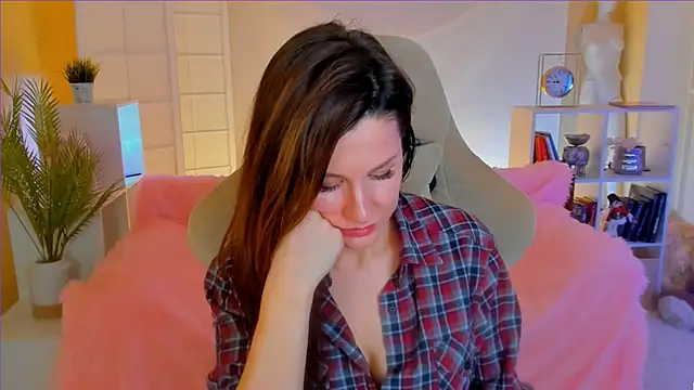 Snapshot of April_o_Nill chatting on January 23, 3:43 pm April o Nill online show from January 23, 3:43 pm