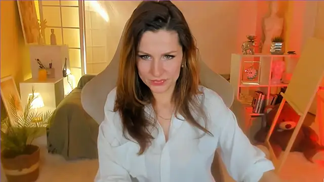 Snapshot of April_o_Nill chatting on March 15, 4:10 pm April o Nill online show from March 15, 4:10 pm