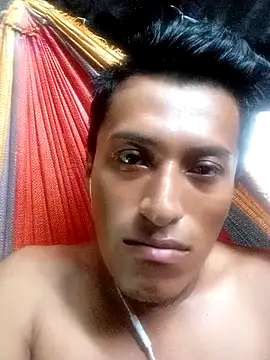 Snapshot of Henrry309 chatting on July 13, 3:37 pm Henrry309 online show from July 13, 3:37 pm