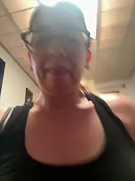 miss hanna07 online show from March 2, 3:19 pm