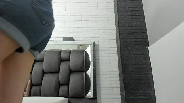 Snapshot of maddy_cartter chatting on February 12, 5:47 am maddy cartter online show from February 12, 5:47 am