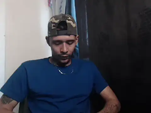 Snapshot of RickyGrey77 chatting on December 10, 4:27 pm RickyGrey77 online show from December 10, 4:27 pm