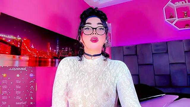 Saamanthaa11 online show from April 8, 5:18 am