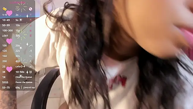 Snapshot of _Shayra_ chatting on March 14, 3:14 pm Shayra online show from March 14, 3:14 pm