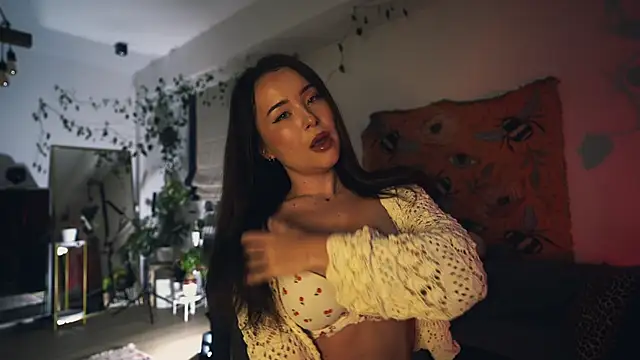 Snapshot of Leona_Mell chatting on October 10, 11:04 pm Leona Mell online show from October 10, 11:04 pm