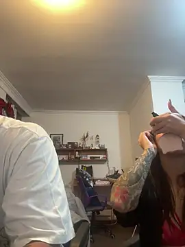 Snapshot of Joseph_and_Amy_ chatting on December 29, 1:56 am Joseph and Amy online show from December 29, 1:56 am