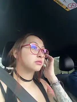 Snapshot of Joseph_and_Amy_ chatting on November 10, 10:09 pm Joseph and Amy online show from November 10, 10:09 pm