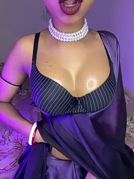 Snapshot of Hot-sexy222 chatting on January 29, 3:12 am Hot-sexy222 online show from January 29, 3:12 am