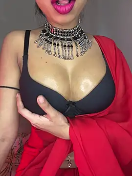 Snapshot of Hot-sexy222 chatting on February 6, 10:15 am Hot-sexy222 online show from February 6, 10:15 am