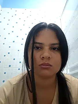 Snapshot of sexy-latin10 chatting on January 30, 9:15 am sexy-latin10 online show from January 30, 9:15 am
