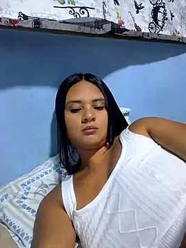 Snapshot of sexy-latin10 chatting on February 1, 9:29 pm sexy-latin10 online show from February 1, 9:29 pm