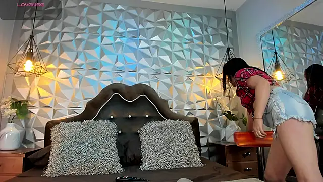 BarbaraTyleer online show from March 5, 1:18 pm