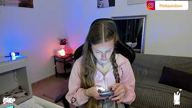 Piinkpandora online show from March 19, 5:39 pm