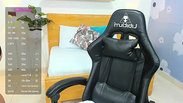 aixa 15 online show from January 14, 11:42 am