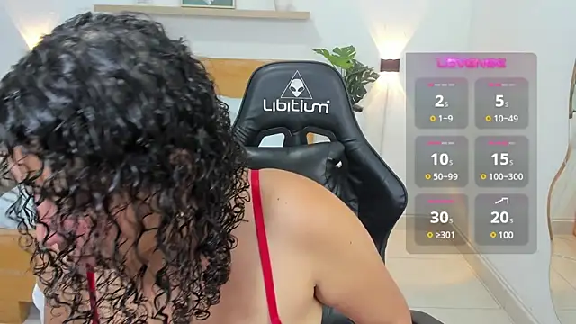 aixa 15 online show from February 11, 12:05 pm