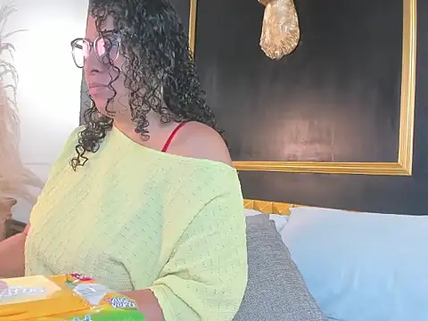 aixa 15 online show from October 3, 12:13 pm