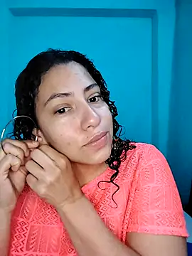 Snapshot of aixa_15 chatting on May 12, 12:13 pm aixa 15 online show from May 12, 12:13 pm