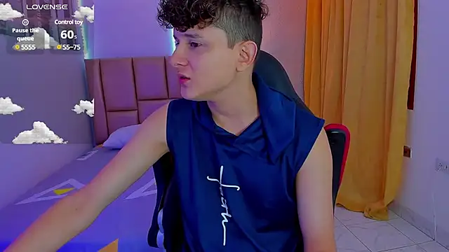 Snapshot of Nathan_Bluee chatting on December 13, 1:22 pm Nathan Bluee online show from December 13, 1:22 pm