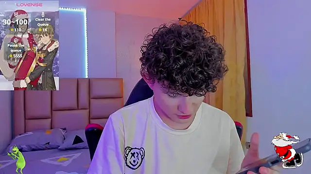 Snapshot of Nathan_Bluee chatting on December 29, 2:42 pm Nathan Bluee online show from December 29, 2:42 pm