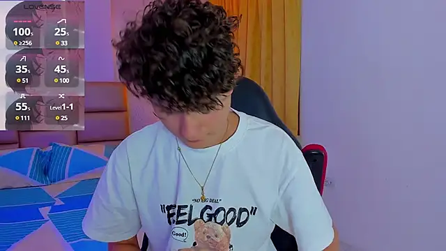 Snapshot of Nathan_Bluee chatting on January 4, 3:39 pm Nathan Bluee online show from January 4, 3:39 pm