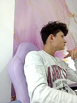 Snapshot of Nathan_Bluee chatting on January 14, 2:43 pm Nathan Bluee online show from January 14, 2:43 pm