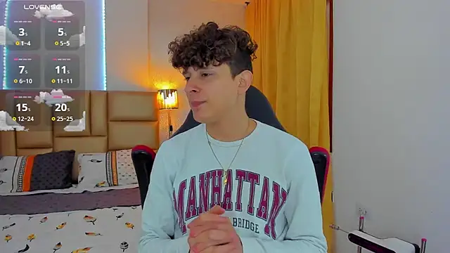 Snapshot of Nathan_Bluee chatting on January 14, 5:45 pm Nathan Bluee online show from January 14, 5:45 pm