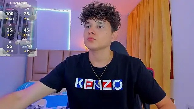 Snapshot of Nathan_Bluee chatting on January 23, 1:24 pm Nathan Bluee online show from January 23, 1:24 pm