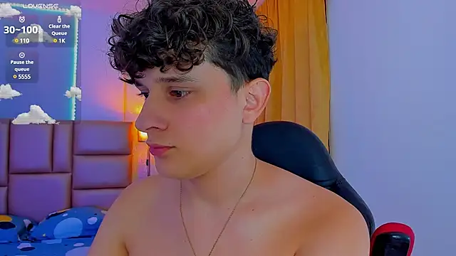 Snapshot of Nathan_Bluee chatting on March 15, 4:10 pm Nathan Bluee online show from March 15, 4:10 pm