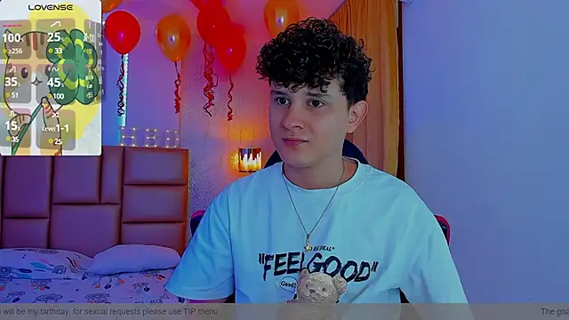 Snapshot of Nathan_Bluee chatting on March 19, 1:29 pm Nathan Bluee online show from March 19, 1:29 pm