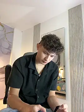 Snapshot of Nathan_Bluee chatting on September 9, 11:43 am Nathan Bluee online show from September 9, 11:43 am