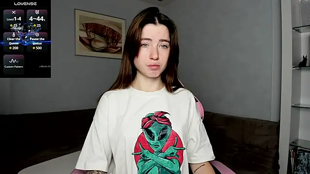 Snapshot of Luxuryalma chatting on October 2, 6:31 am Luxuryalma online show from October 2, 6:31 am