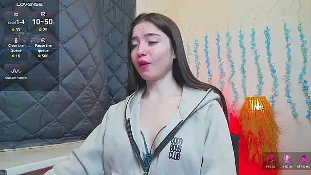 Luxuryalma online show from March 22, 6:28 am