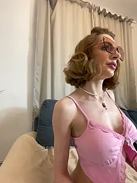 Snapshot of Kat_kate chatting on February 14, 3:05 pm Kat kate online show from February 14, 3:05 pm