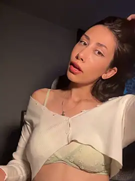 Snapshot of Sophiehii chatting on March 15, 1:39 pm Sophiehii online show from March 15, 1:39 pm