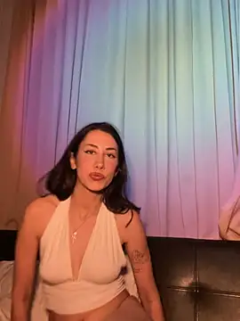 Snapshot of Sophiehii chatting on April 15, 12:12 pm Sophiehii online show from April 15, 12:12 pm