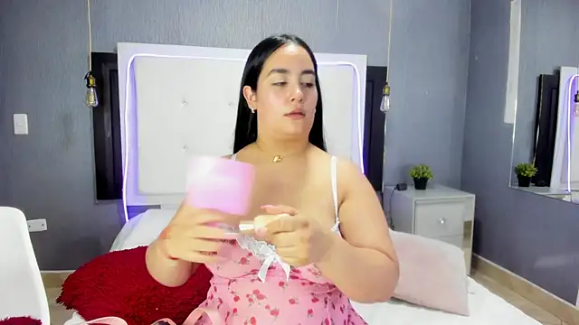 emma lye online show from February 19, 9:11 pm