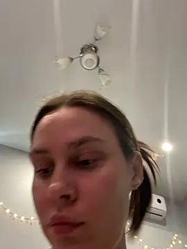 MiaNell online show from May 28, 1:08 pm