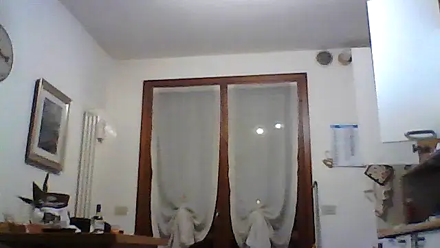 Snapshot of Giocandoassieme chatting on February 15, 10:39 pm Giocandoassieme online show from February 15, 10:39 pm