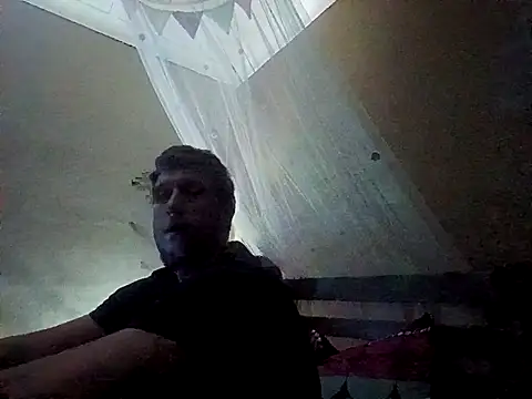 Missmesexycouple69 online show from October 1, 7:31 pm