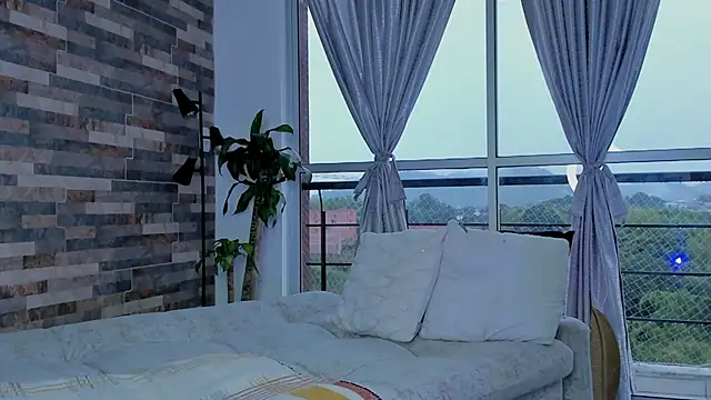 Snapshot of zaiin_diesel chatting on December 7, 11:18 am zaiin diesel online show from December 7, 11:18 am