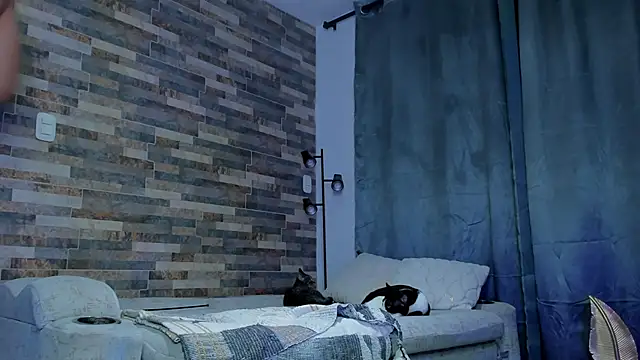 Snapshot of zaiin_diesel chatting on January 28, 12:47 am zaiin diesel online show from January 28, 12:47 am