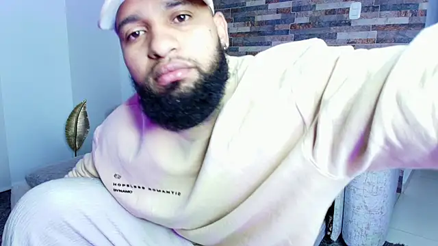 Snapshot of zaiin_diesel chatting on September 22, 10:39 am zaiin diesel online show from September 22, 10:39 am