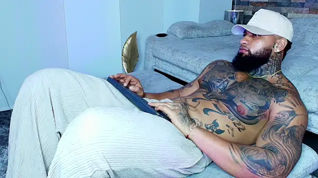 Snapshot of zaiin_diesel chatting on September 30, 1:10 am zaiin diesel online show from September 30, 1:10 am