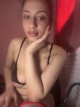 LunitaDollz online show from June 6, 2:22 pm